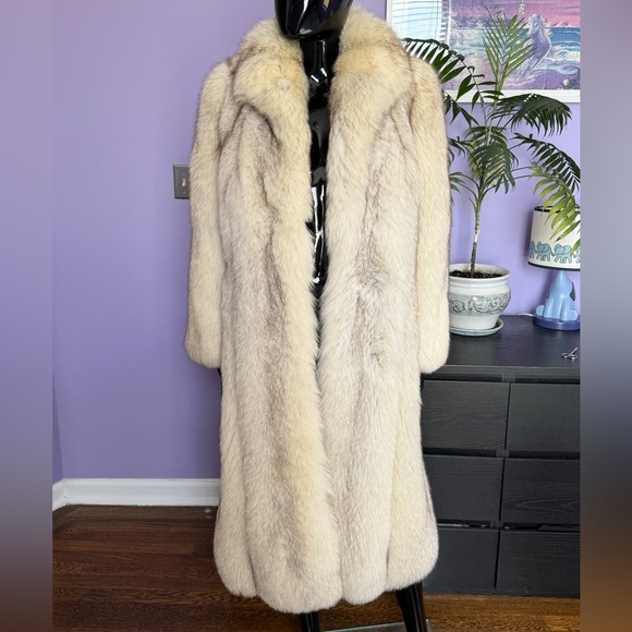 Blue fox Norwegian Fox Fur Cream Fur Coat - Picture 1 of 16